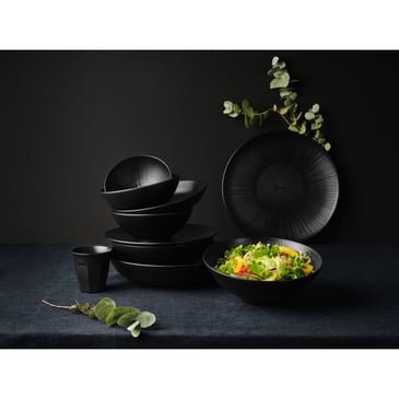 Eco-friendly recyclable black plates